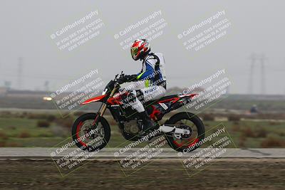 media/Nov-29-2025-TrackDaz (Sat) [[10ae2d9bce]]/B Group/Session 4 (Wheelie Bump)/